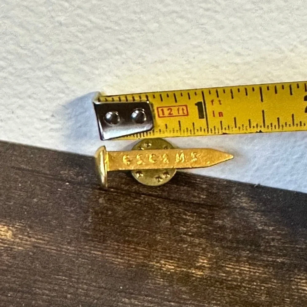 Vintage GSC & MS Railway Gold Tone Railroad Spike Lapel Pin 1‎ Inch Train Spike